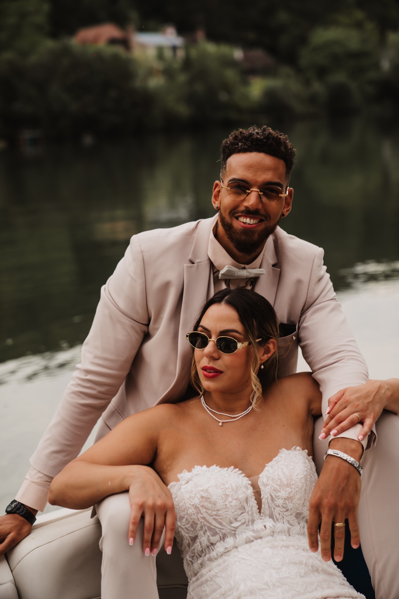 Couple bateau lunettes